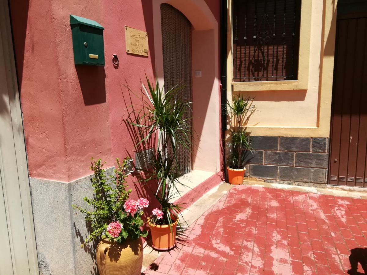 Los Angeles Del Romero Guest House Gatova Exterior photo